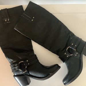 FRYE Women's Carmen Harness Tall Boot Black 5.5 B